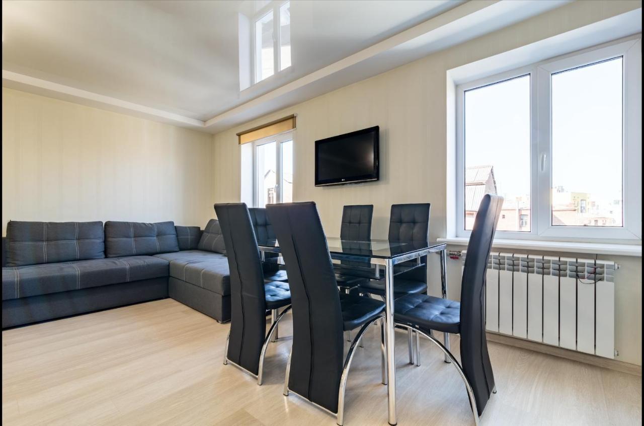 Luxury 2-bedroom Area, Center Apartment *
