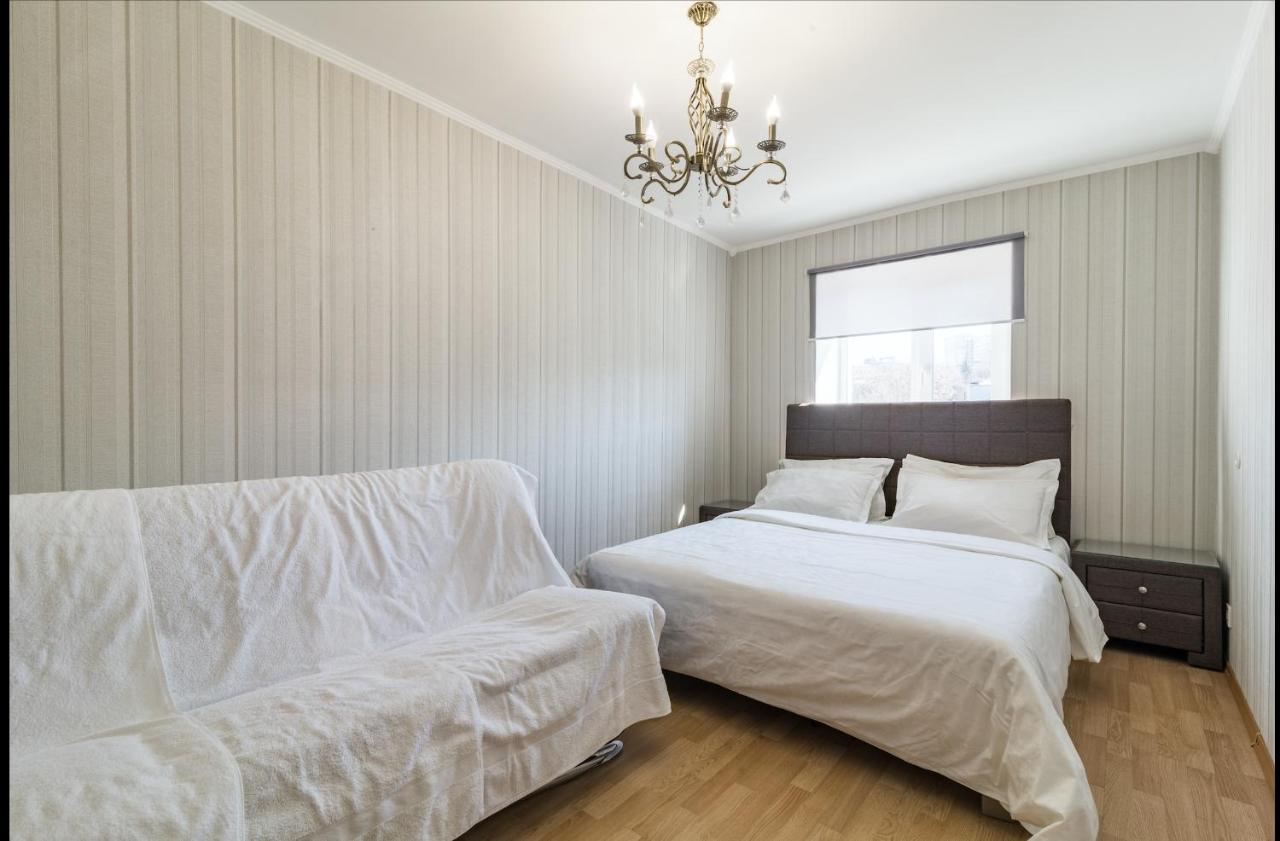 Luxury 2-bedroom Area, Center Apartment *