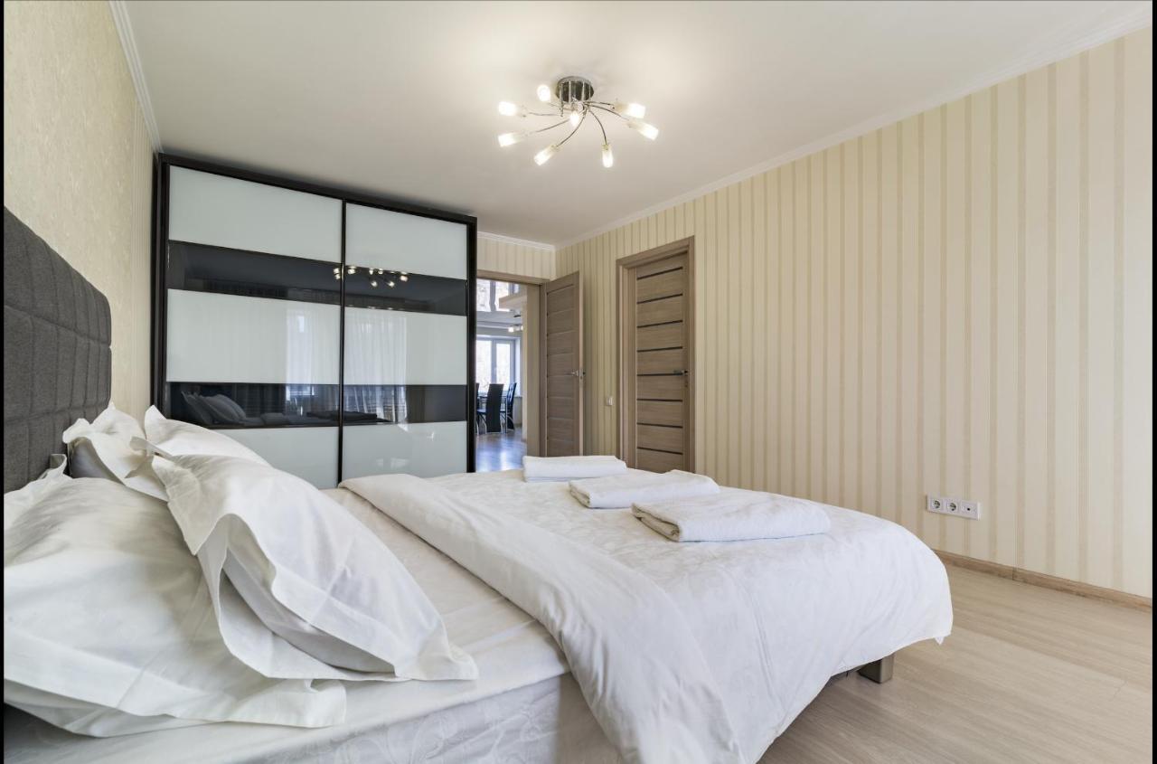 Luxury 2-bedroom Area, Center